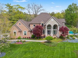 51234 Stratford Dr, Elkhart, IN 46514