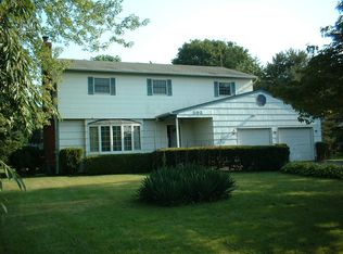393 Pulaski Rd, Greenlawn, NY 11740