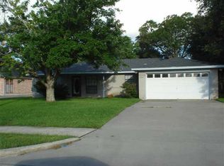 1904 Nall St, Port Neches, TX 77651