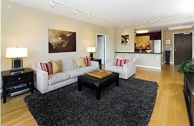 3rd image of 88 King St Unit 504