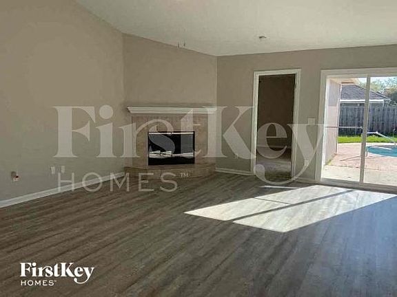 4th image of 1869 Broadhaven Dr