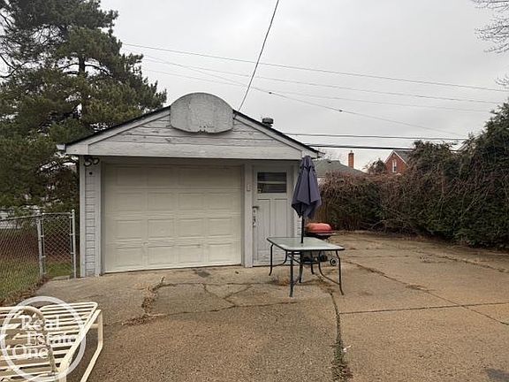 3rd image of 22138 Brittany Ave