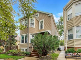 5753 W Giddings St, Chicago, IL 60630