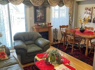 2035 Asta Dr S #21, Mississauga, ON L5A3Y2