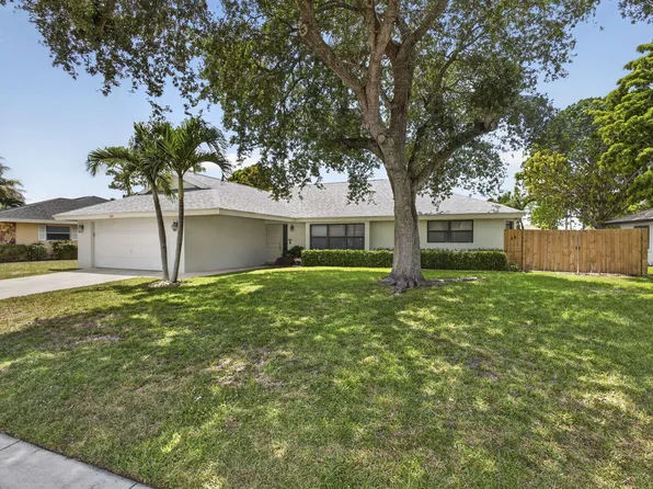 559 Azure Avenue, Wellington, FL 33414