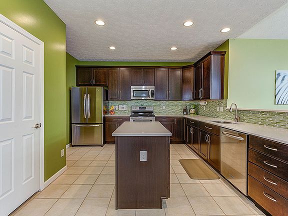 5th image of 7164 Summerhill Dr