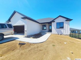 1205 Kantor Ln, Hickman, NE 68372