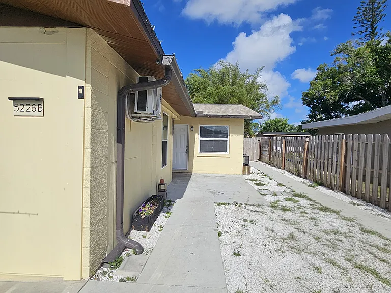 5228 32nd St E #B — Photo 13