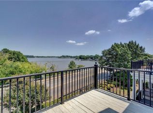 813 Jamestown Cres, Norfolk, VA 23508
