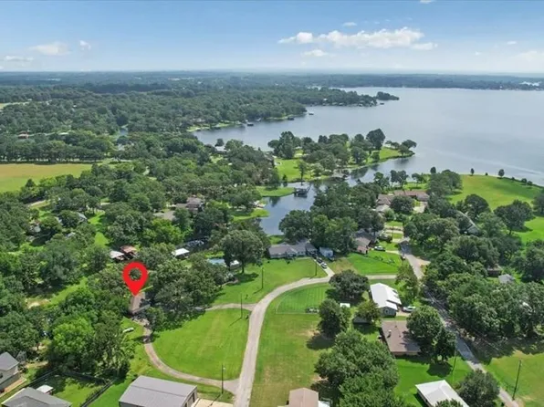 6130 Peninsula Cir, Athens, TX 75752