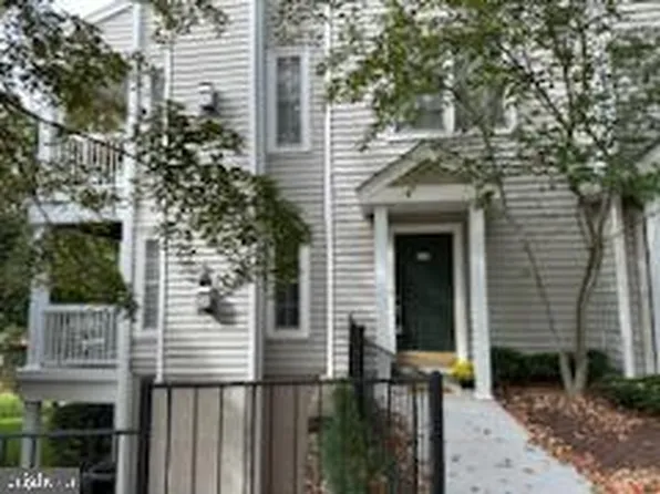 4624 Superior Sq #4624, Fairfax, VA 22033