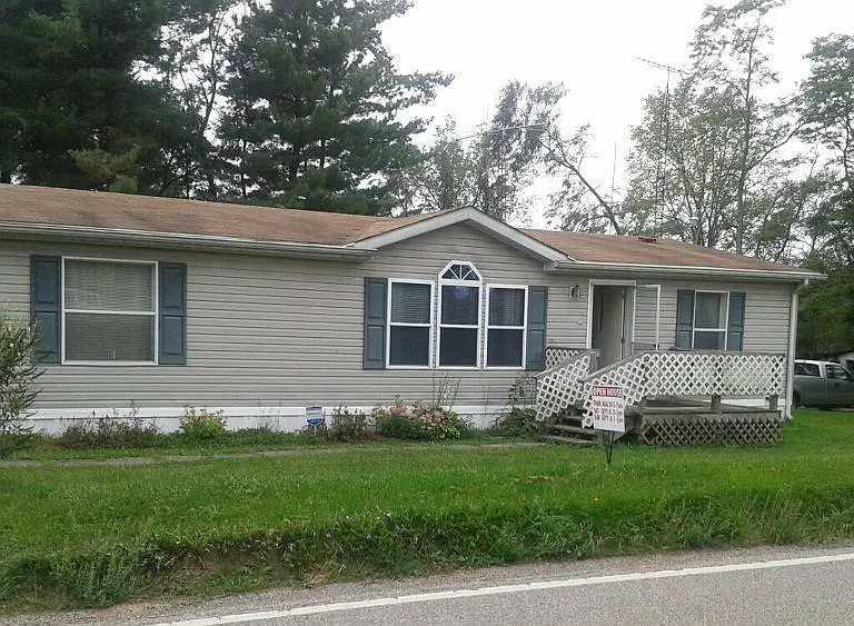 2607 State Route 555 NW — Photo 1