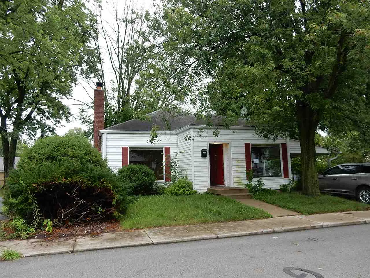 106 Carter St photo 1