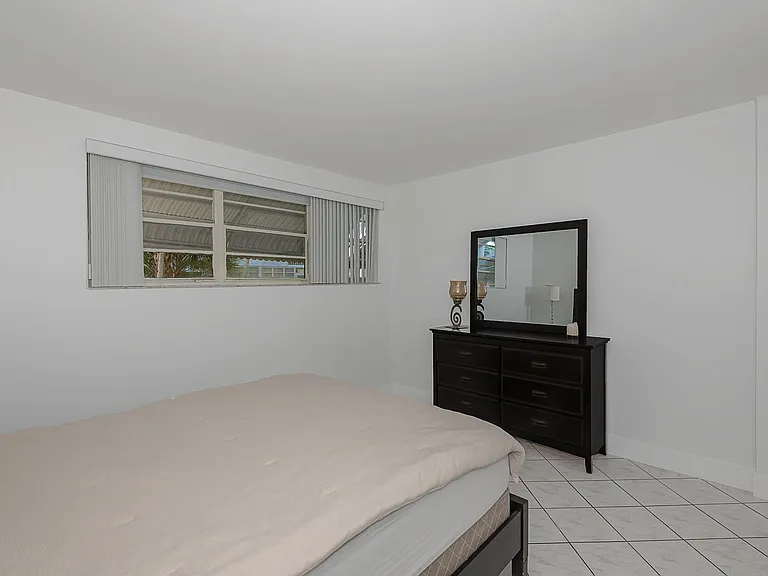 1333 E Hallandale Beach Blvd #101 — Photo 23