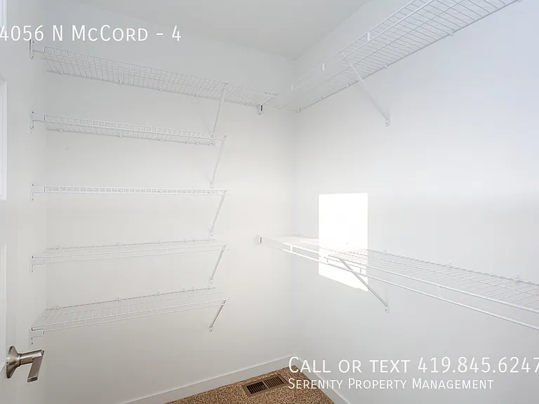 4056 N McCord Rd #4 — Photo 16