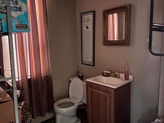 4th image of 1625 Ruxton Ave
