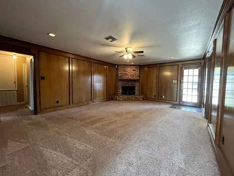 3321 Colquitt Rd — Photo 3