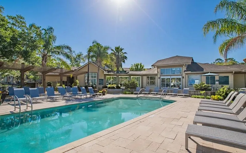 Creekfront at Deerwood
