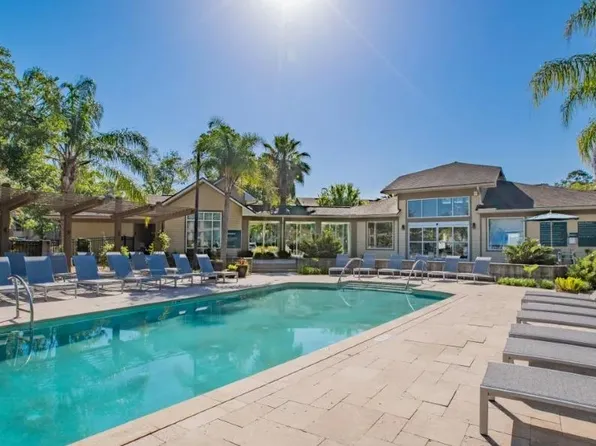 Creekfront at Deerwood