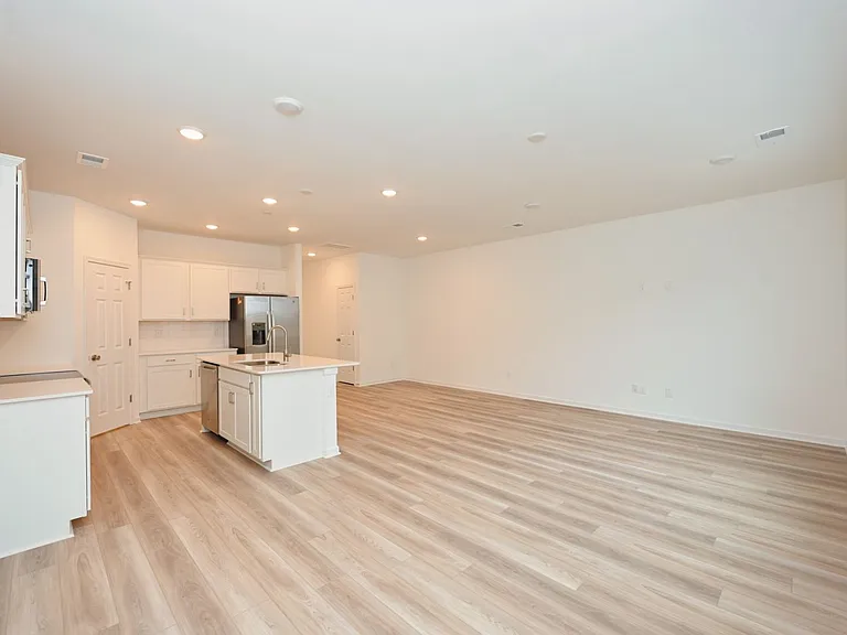 2900 Suzanne Landon Dr #E2 — Photo 23