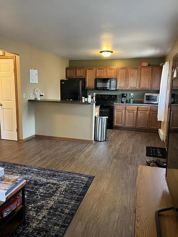 1114 Cherry Street — Photo 3