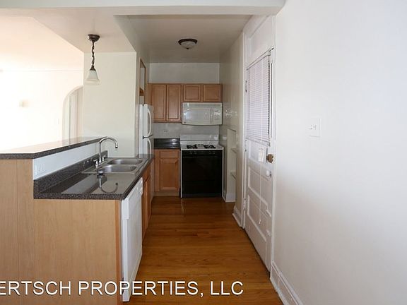 4th image of 4803 N Fairfield Ave #18