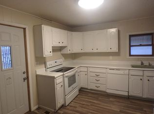 204 E Smallwood St, Edina, MO 63537