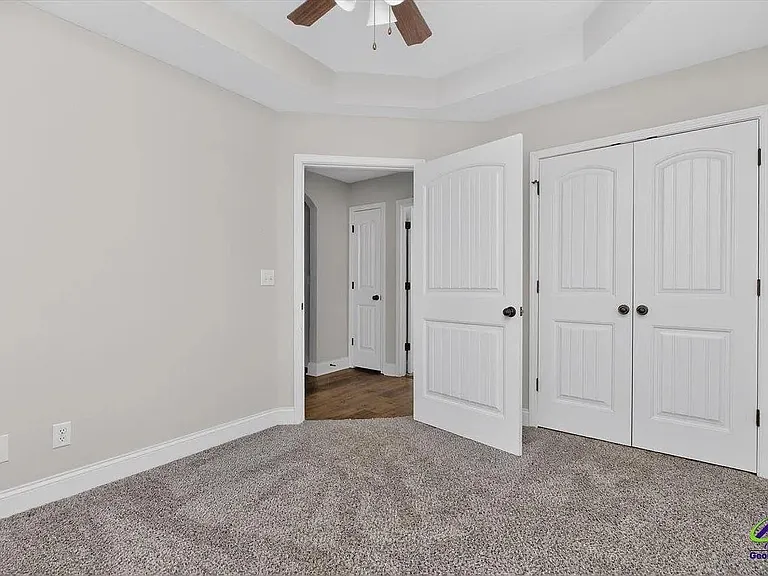 100 Tudor Pl — Photo 19