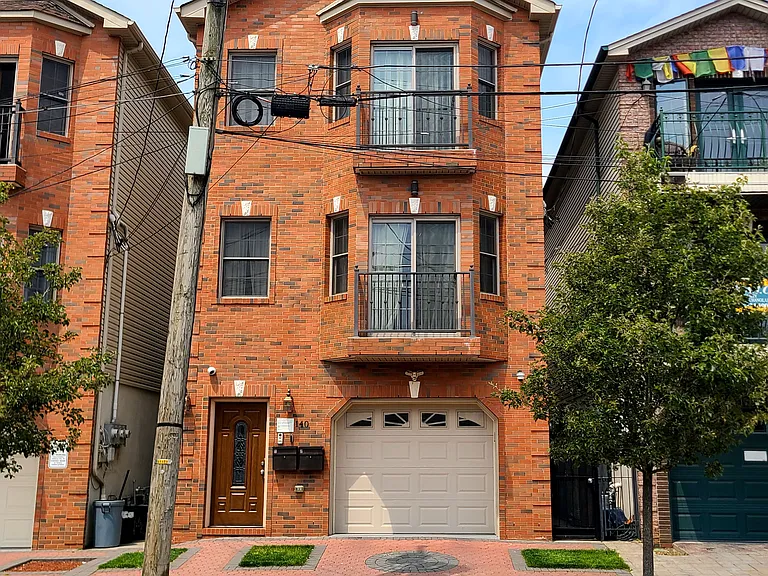 140 Logan Ave #1 — Photo 8