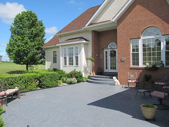 2nd image of 44725 Moriah Dr