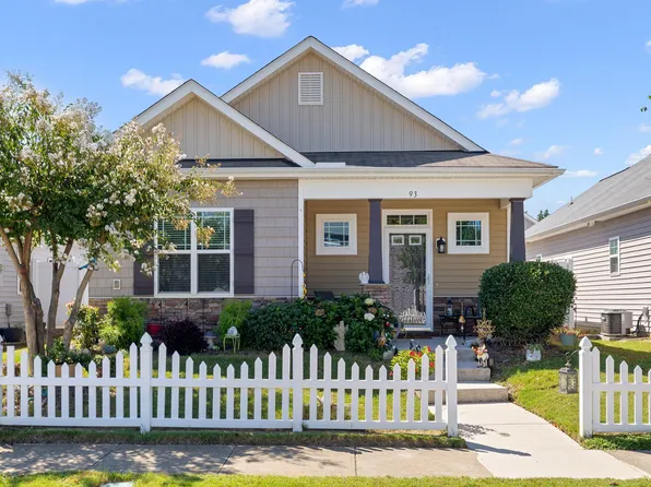 93 Scuppernong Way, Clayton, NC 27520