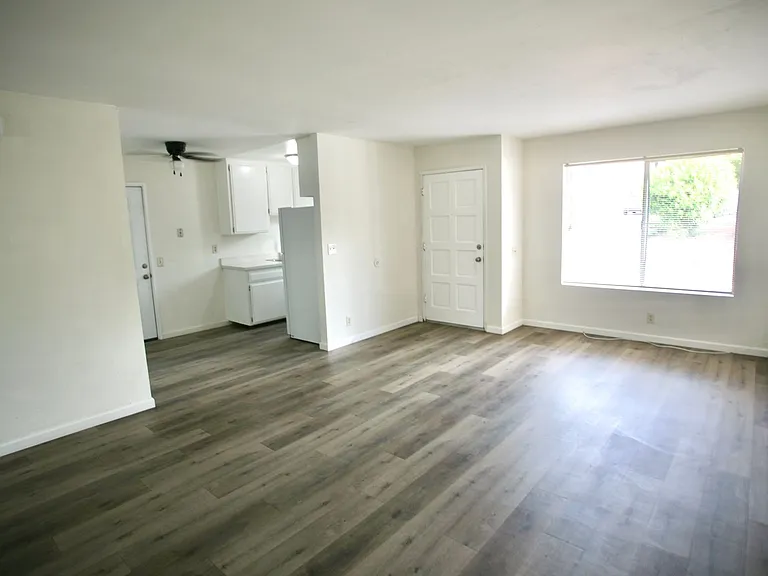 1392 Helix St — Photo 10