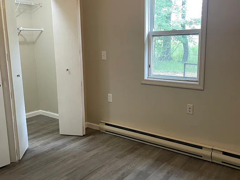 657 Belmont Ave — Photo 4