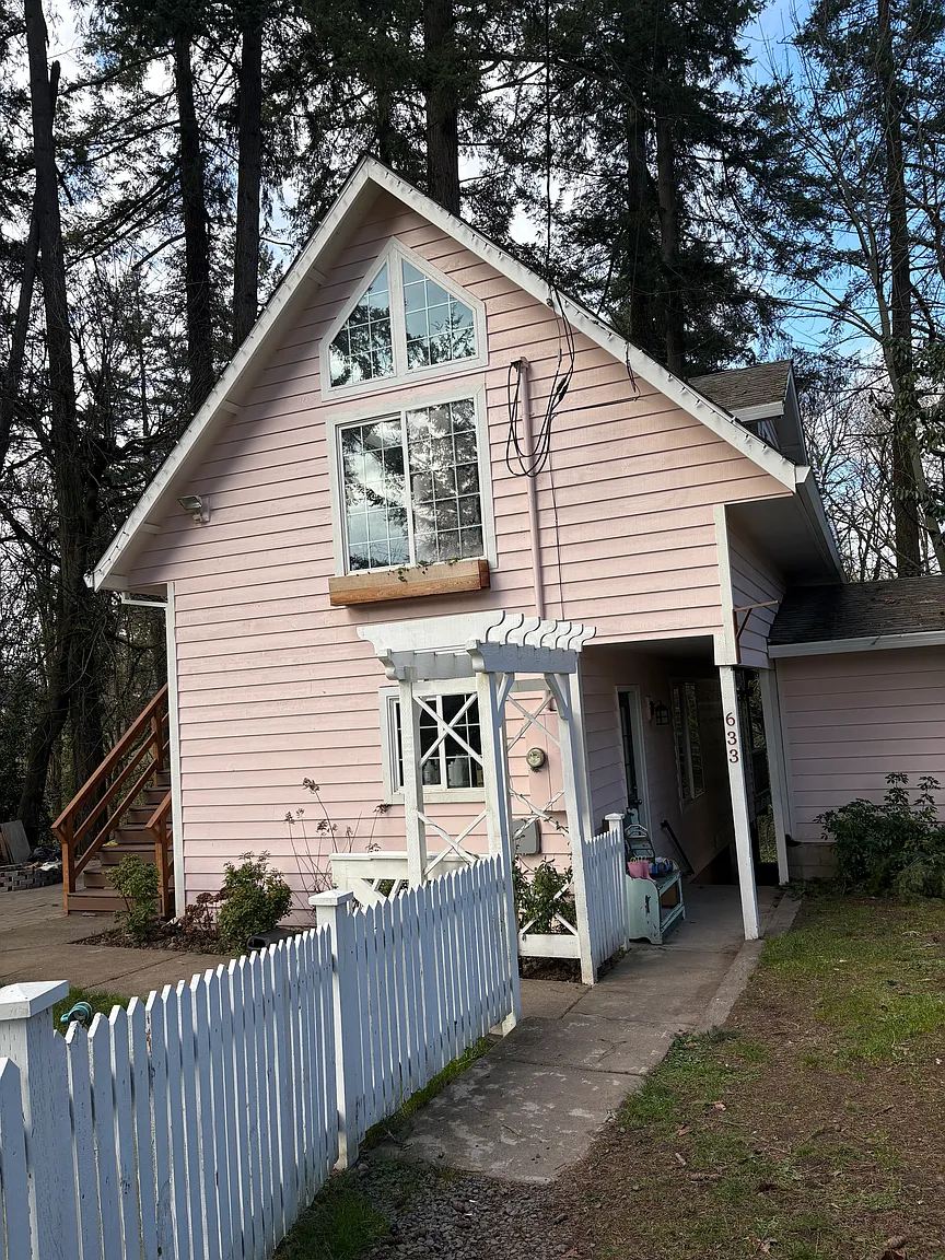 633 N Morton St photo 1
