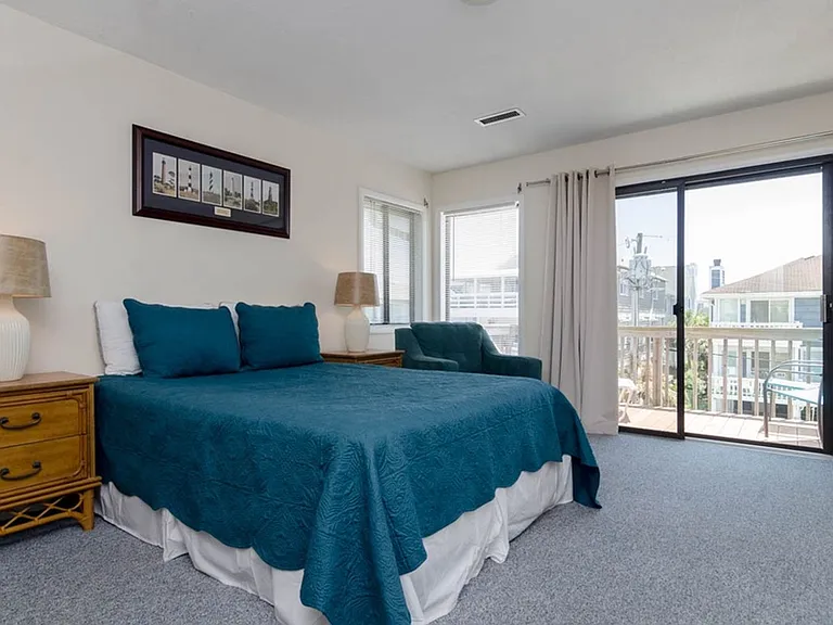 13 E Henderson St #2 — Photo 11