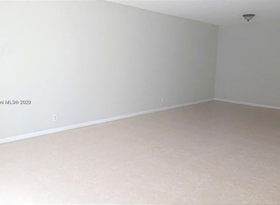 4th image of 16571 Blatt Blvd APT 202