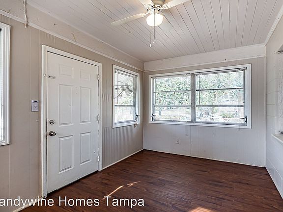 5th image of 8505 N Huntley Ave