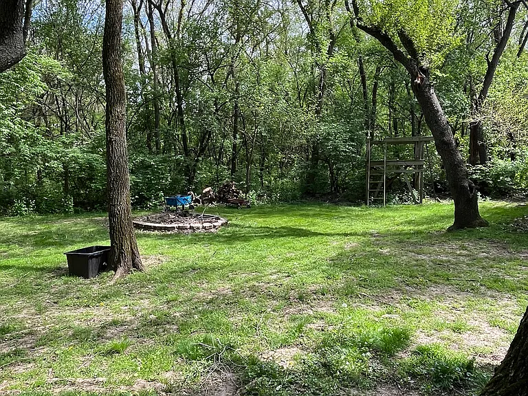 7915 Howard Ave — Photo 23