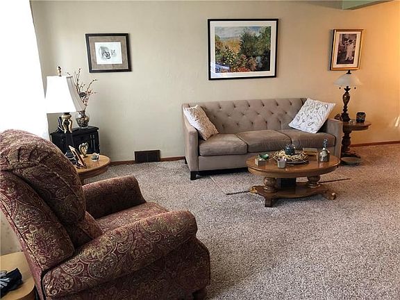 3rd image of 790A Cooke Dr