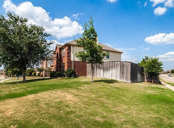 2nd image of 3160 Kingswood Ct
