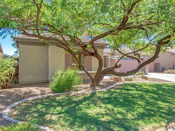 2nd image of 44555 W Garden Ln