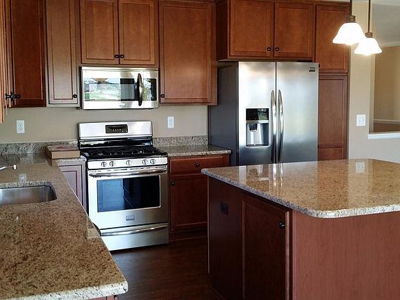 4th image of 527 Marblewood Ln #60