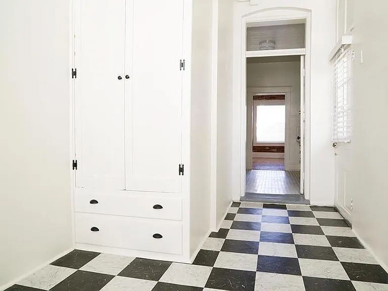 Kensington Apartments — Photo 10
