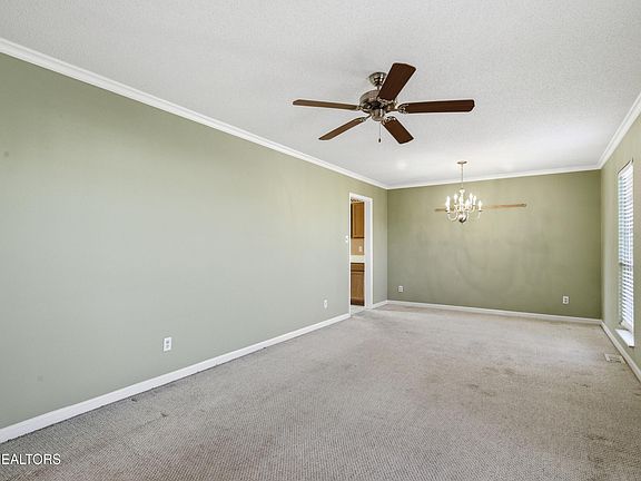 5th image of 1629 Jett Rd