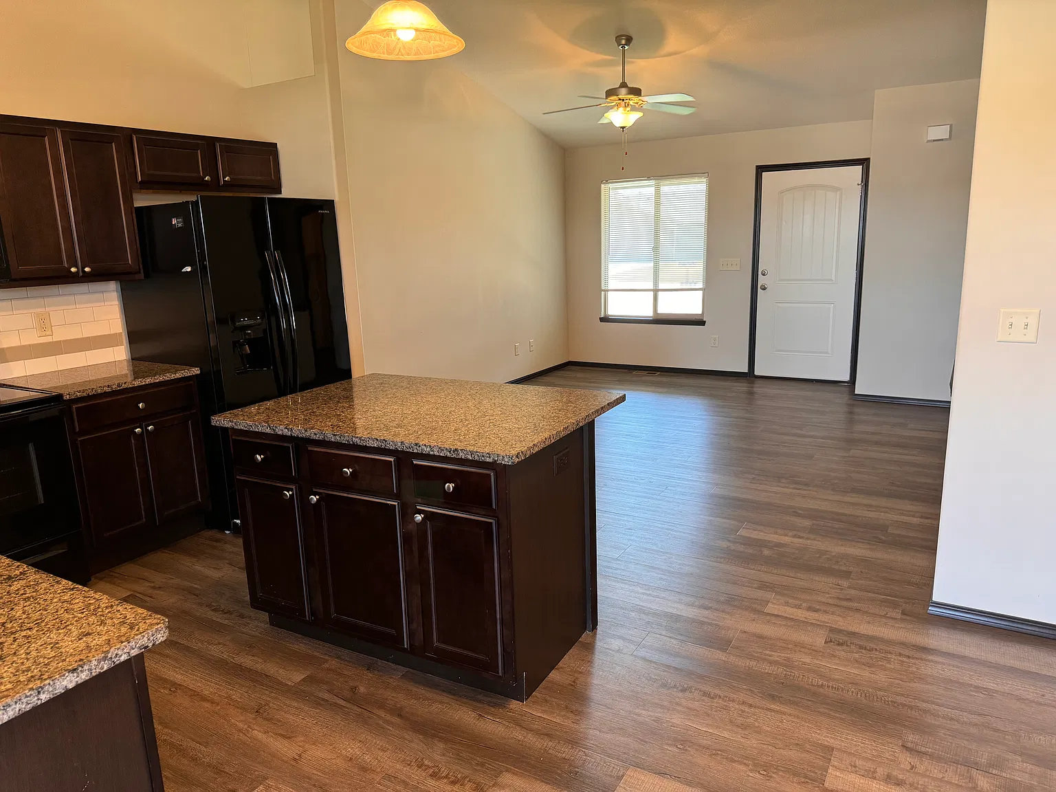 5340 N Cypress St — Photo 4