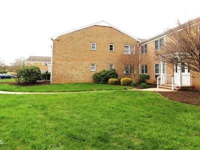 1 Windsor Terrace UNIT G, Freehold, NJ, 07728