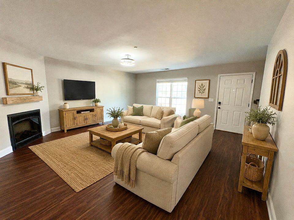 1st image of 1126 Maple Tree Ln