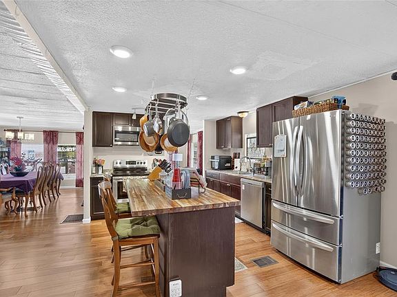 3rd image of 2715 EATON AVENUE