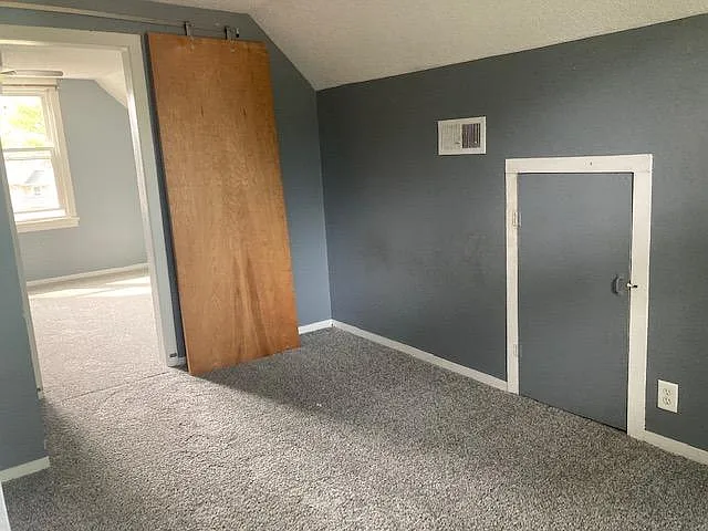107 Bowling St SW — Photo 13