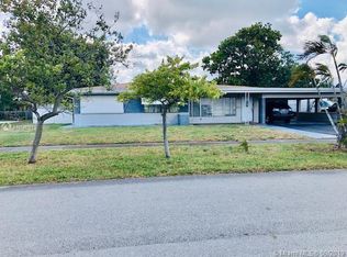 677 W Evanston Cir, Fort Lauderdale, FL 33312